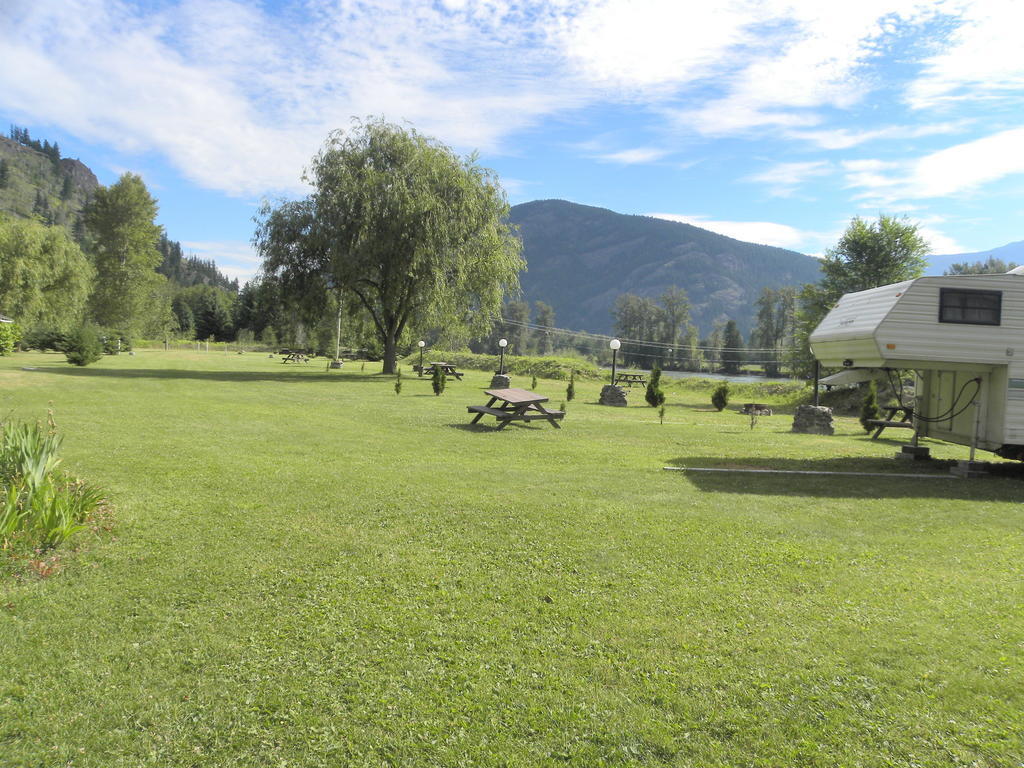 Rivermount Motel Little Fort Kültér fotó