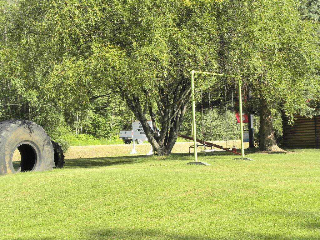 Rivermount Motel Little Fort Kültér fotó