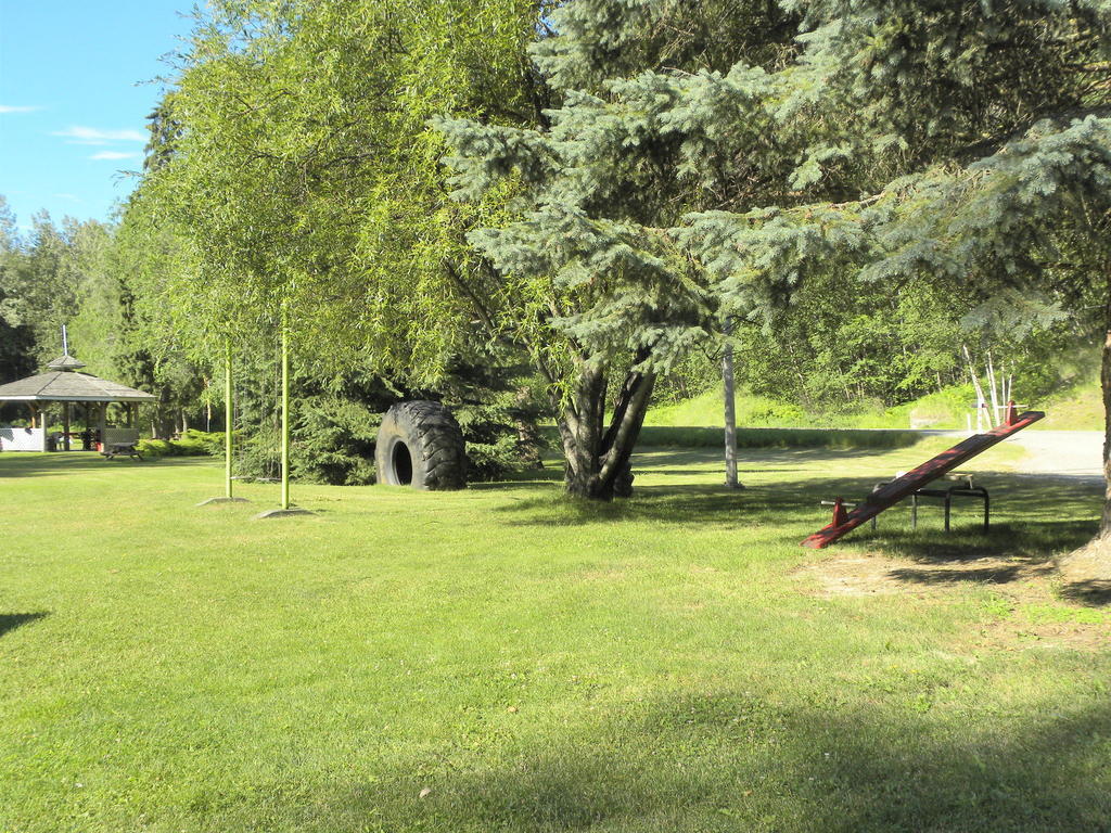 Rivermount Motel Little Fort Kültér fotó
